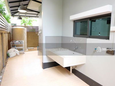 Setthasiri Onnut-Srinakarin, Bangkok, Thailand Setthasiri Onnut-Srinakarin, Bangkok, Thailand