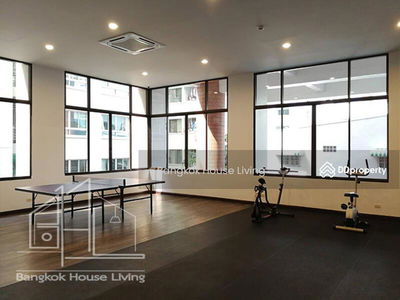 Acadamia Grand Tower, Bangkok, Thailand Acadamia Grand Tower, Bangkok, Thailand