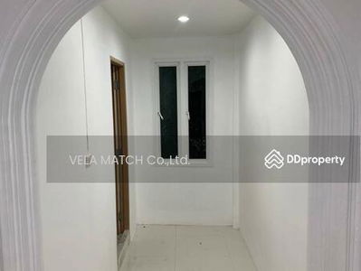 PPE9 Townhouse for rent, 4 floors, 3 bedrooms, 3 bathrooms, Soi Sathu Pradit 26, Bang Phong Phang Subdistrict, Yannawa District, Bangkok, Thailand PPE9 Townhouse for rent, 4 floors, 3 bedrooms, 3 bathrooms, Soi Sathu Pradit 26, Bang Phong Phang Subdistrict, Yannawa District, Bangkok, Thailand