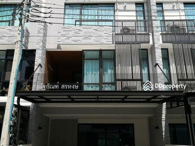 Plex Bangna, Samut Prakan, Thailand Plex Bangna, Samut Prakan, Thailand