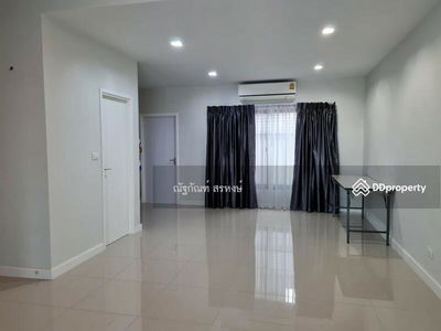 Plex Bangna, Samut Prakan, Thailand Plex Bangna, Samut Prakan, Thailand