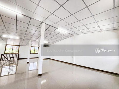 10110, Bangkok, Thailand 10110, Bangkok, Thailand