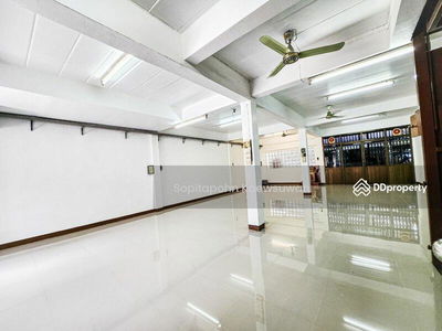 10110, Bangkok, Thailand 10110, Bangkok, Thailand