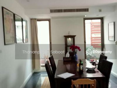 Spacious 5-Bedroom House, Bangkok, Thailand Spacious 5-Bedroom House, Bangkok, Thailand