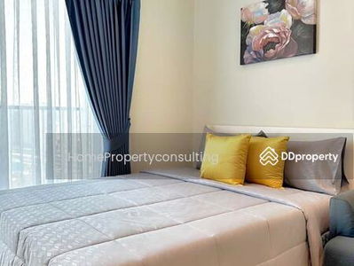 Metro Sky Wutthakat, Bangkok, Thailand Metro Sky Wutthakat, Bangkok, Thailand