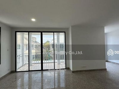 3-story semi-detached house, Town in Town, Bangkok, Thailand 3-story semi-detached house, Town in Town, Bangkok, Thailand