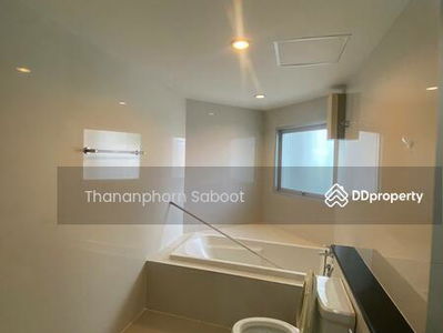 P.W.T. Mansion, Bangkok, Thailand P.W.T. Mansion, Bangkok, Thailand