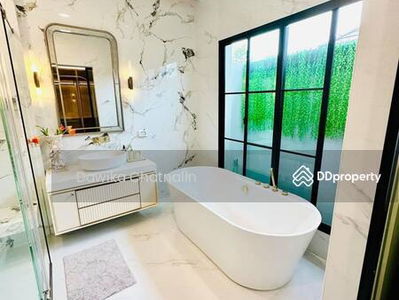 Nantawan Rama 9 Srinakarin, Bangkok, Thailand Nantawan Rama 9 Srinakarin, Bangkok, Thailand