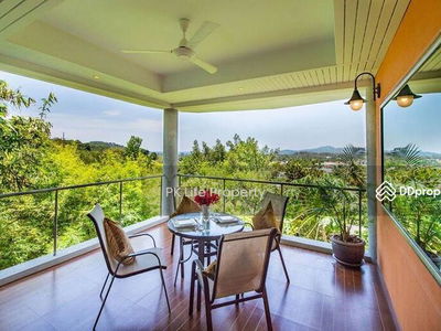 Gehäuse In Kathu, Thailand Gehäuse In Kathu, Thailand