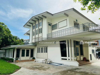 Detached House (Private) Sukhumvit BTS Phrakanong, detached house, self-built, Phra Khanong, BTS GH016, Bangkok, Thailand Detached House (Private) Sukhumvit BTS Phrakanong, detached house, self-built, Phra Khanong, BTS GH016, Bangkok, Thailand