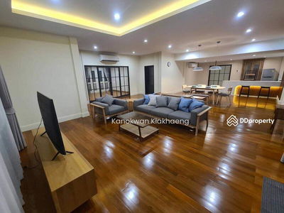 Detached House (Private) Sukhumvit BTS Phrakanong, detached house, self-built, Phra Khanong, BTS GH016, Bangkok, Thailand Detached House (Private) Sukhumvit BTS Phrakanong, detached house, self-built, Phra Khanong, BTS GH016, Bangkok, Thailand