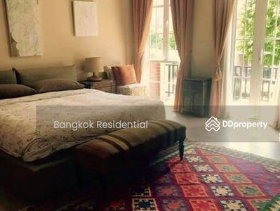 Townhouse in Compound, Bangkok, Thailand Townhouse in Compound, Bangkok, Thailand