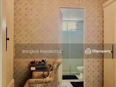 Townhouse in Compound, Bangkok, Thailand Townhouse in Compound, Bangkok, Thailand