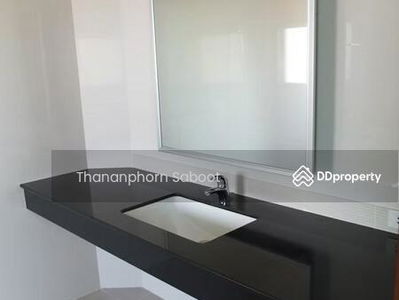 P.W.T. Mansion, Bangkok, Thailand P.W.T. Mansion, Bangkok, Thailand