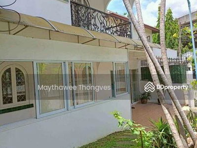 Large 5-Bedroom House, Bangkok, Thailand Large 5-Bedroom House, Bangkok, Thailand