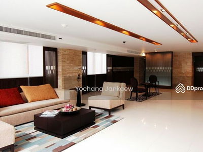 Queen's Park View, Bangkok