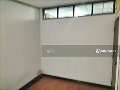 The location is too good and convenient!! 2-story townhouse for rent, just 5 minutes to MRT Si Iam!!, Bangkok, Thailand The location is too good and convenient!! 2-story townhouse for rent, just 5 minutes to MRT Si Iam!!, Bangkok, Thailand