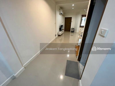 Soi Vibhavadi 76, Bangkok, Thailand Soi Vibhavadi 76, Bangkok, Thailand