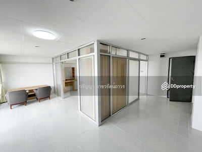 Jittrapa Place, Bangkok, Thailand Jittrapa Place, Bangkok, Thailand