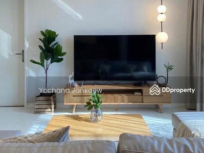 The Bangkok Sathorn, Bangkok, Thailand The Bangkok Sathorn, Bangkok, Thailand