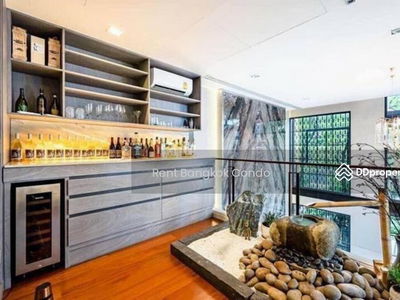 Quarter 31, Bangkok, Thailand Quarter 31, Bangkok, Thailand