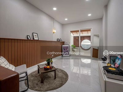 10310, Bangkok, Thailand 10310, Bangkok, Thailand