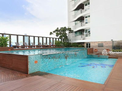 Urbana Langsuan, Bangkok, Thailand Urbana Langsuan, Bangkok, Thailand