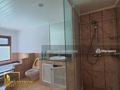 Single House in Compound, Bangkok, Thailand Single House in Compound, Bangkok, Thailand