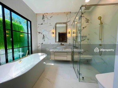 Nantawan Rama 9 New Krungthepkreetha, Bangkok, Thailand Nantawan Rama 9 New Krungthepkreetha, Bangkok, Thailand