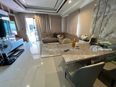 Pleno Rattanathibet - Bang Yai, behind the corner, very fully decorated. There is a guest house. With Jacuzzi tub, Nonthaburi, Thailand Pleno Rattanathibet - Bang Yai, behind the corner, very fully decorated. There is a guest house. With Jacuzzi tub, Nonthaburi, Thailand