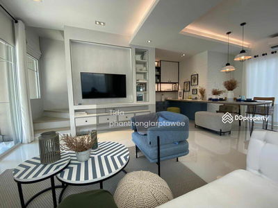 Villaggio Srinakarin-Bangna, Samut Prakan, Thailand Villaggio Srinakarin-Bangna, Samut Prakan, Thailand