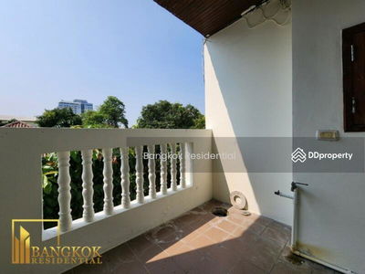 Townhouse in Secure Compound, Bangkok, Thailand Townhouse in Secure Compound, Bangkok, Thailand