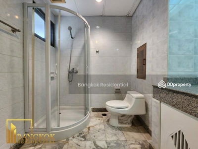 Townhouse in Secure Compound, Bangkok, Thailand Townhouse in Secure Compound, Bangkok, Thailand