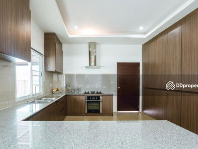 Premium House for rent single-storey. On Sriracha-Nong Kho Road Opposite to J Park Sriracha, Chon Buri, Thailand Premium House for rent single-storey. On Sriracha-Nong Kho Road Opposite to J Park Sriracha, Chon Buri, Thailand