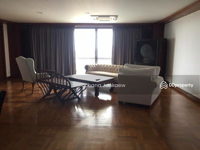 Tridhos City Marina, Bangkok, Thailand Tridhos City Marina, Bangkok, Thailand