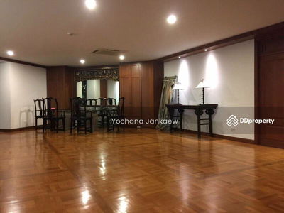 Tridhos City Marina, Bangkok, Thailand Tridhos City Marina, Bangkok, Thailand