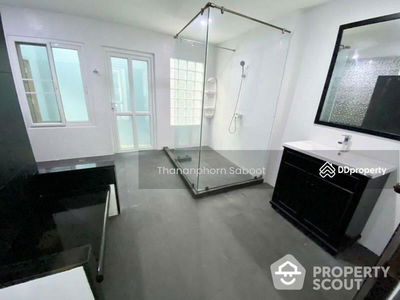 The Scenevanar (Baan Mae 9), Chon Buri, Thailand The Scenevanar (Baan Mae 9), Chon Buri, Thailand