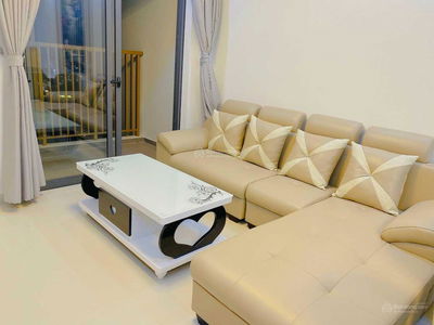 Topaz Twins, Vietnam Topaz Twins, Vietnam