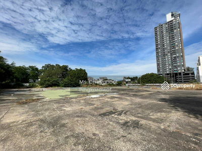 Land for rent, large plot, Bangkok, Thailand Land for rent, large plot, Bangkok, Thailand