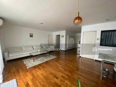 The Peak Sukhumvit 15, Bangkok, Thailand The Peak Sukhumvit 15, Bangkok, Thailand