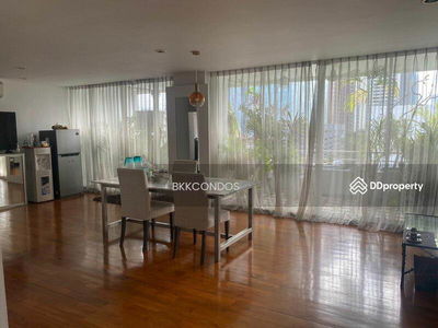 The Peak Sukhumvit 15, Bangkok, Thailand The Peak Sukhumvit 15, Bangkok, Thailand