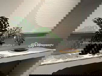 Muniq Langsuan, Bangkok, Thailand Muniq Langsuan, Bangkok, Thailand