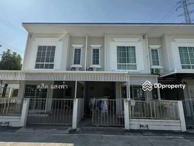 Townhome for rent, J City, Assumption College, Sriracha, fully furnished, ready to move in, Chon Buri, Thailand Townhome for rent, J City, Assumption College, Sriracha, fully furnished, ready to move in, Chon Buri, Thailand