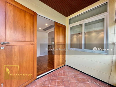 Detached House, Bangkok, Thailand Detached House, Bangkok, Thailand