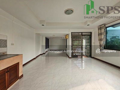 For rent Townhouse near bts Udomsuk, Bangkok, Thailand For rent Townhouse near bts Udomsuk, Bangkok, Thailand