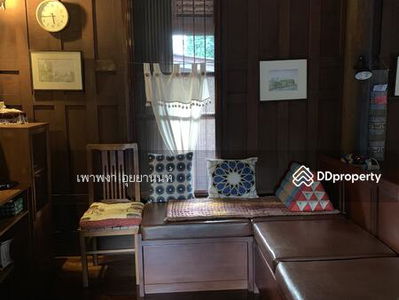 Traditional Thai house at Klong Bangkoknoi, Bangyai Nonthaburi, Nonthaburi, Thailand Traditional Thai house at Klong Bangkoknoi, Bangyai Nonthaburi, Nonthaburi, Thailand