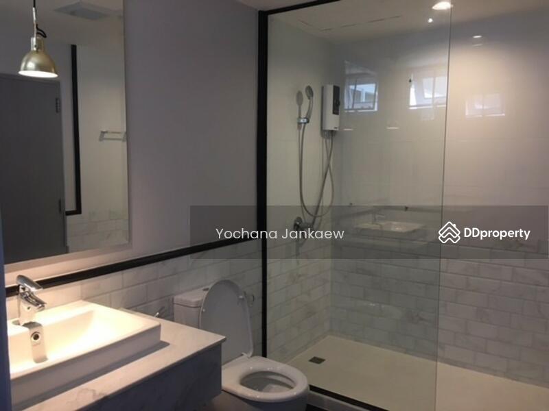 D.S. Tower 1 Sukhumvit 33, Bangkok, Thailand D.S. Tower 1 Sukhumvit 33, Bangkok, Thailand