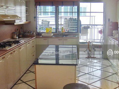 Condo Penthouse For Rent in Phrompong, Bangkok, Thailand Condo Penthouse For Rent in Phrompong, Bangkok, Thailand