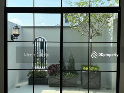 Nantawan Rama 9 New Krungthepkreetha, Bangkok, Thailand Nantawan Rama 9 New Krungthepkreetha, Bangkok, Thailand