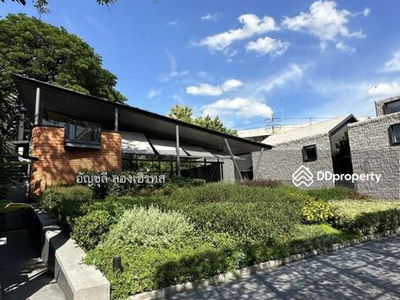 Private luxury villa near Queen Sirikit National Convention Center, Bangkok, Thailand Private luxury villa near Queen Sirikit National Convention Center, Bangkok, Thailand